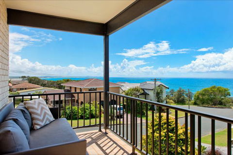 Apricari - Holiday Sunshine Coast 0