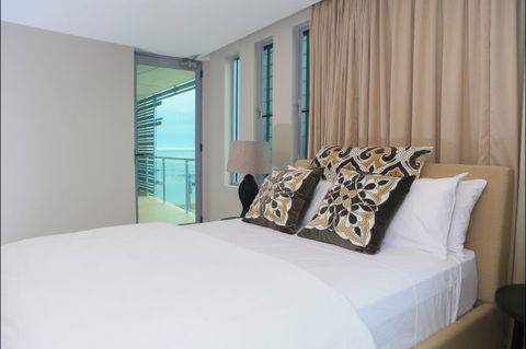 Aqua Aqua Luxury Penthouses - Holiday Sunshine Coast 4