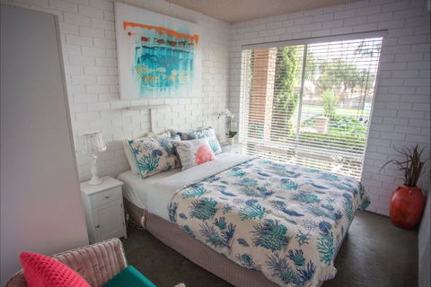 Arlingtons Accommodation - Holiday Sunshine Coast 1