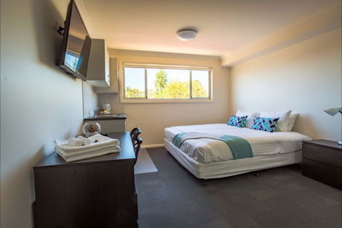 Aspire Mayfield - Holiday Sunshine Coast 0