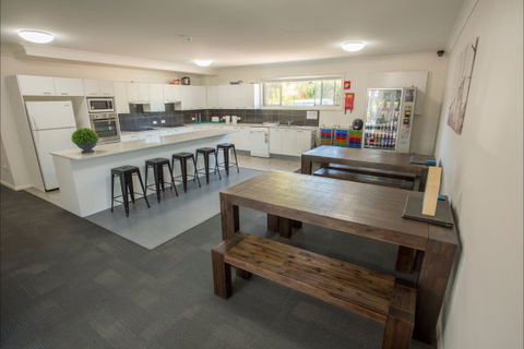 Aspire Mayfield - Holiday Sunshine Coast 5