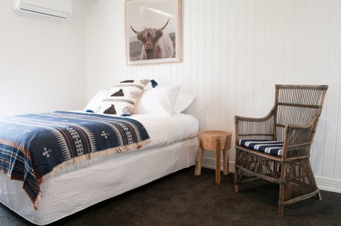 Atlantic Geelong - Sunshine Coast Tourism 1