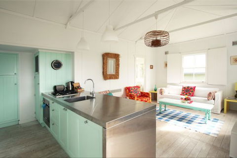 Aurora Beachfront Cottage - Holiday Sunshine Coast 1