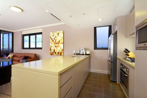 Australia Towers - Holiday Sunshine Coast 0