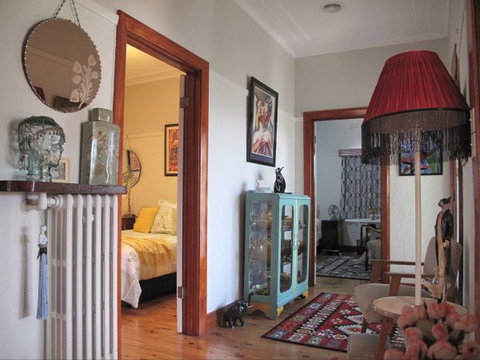 B&B Wodonga - Art Deco Accommodation - Sunshine Coast Tourism 7