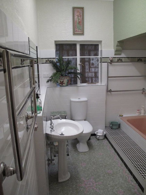 B&B Wodonga - Art Deco Accommodation - Sunshine Coast Tourism 8