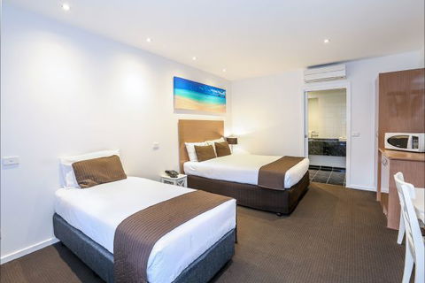 Belmercer Motel - Holiday Sunshine Coast 5