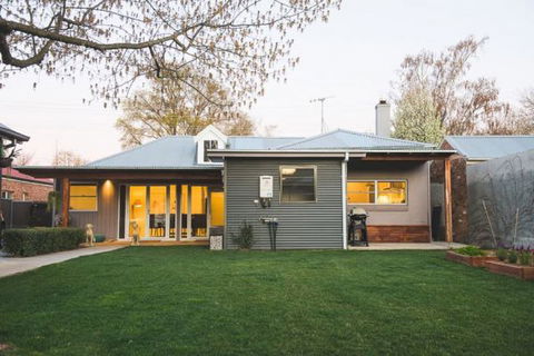 Byng Street Cottage - Sunshine Coast Tourism 8