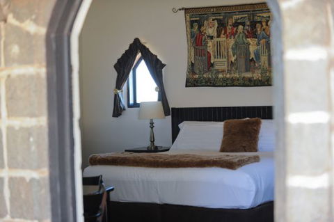 Castle Suites - Kryal Castle - Sunshine Coast Tourism 2