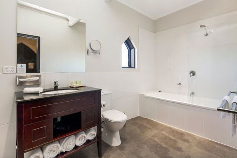 Castle Suites - Kryal Castle - Sunshine Coast Tourism 4