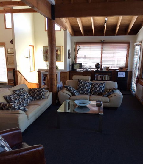 Cloud 9 Alpine Lodge - Sunshine Coast Tourism 4