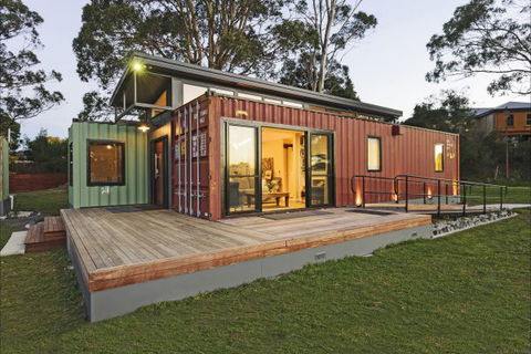 Coastal Pods Wynyard - Sunshine Coast Tourism 0