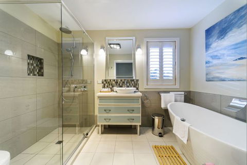 Coastal Pods Wynyard - Sunshine Coast Tourism 5