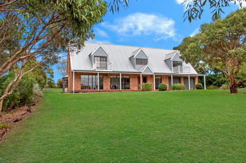 Cooks Retreat Warrnambool - Holiday Sunshine Coast 0