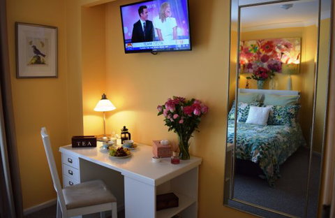 Cutmore Cottages Bed And Breakfast - Sunshine Coast Tourism 9