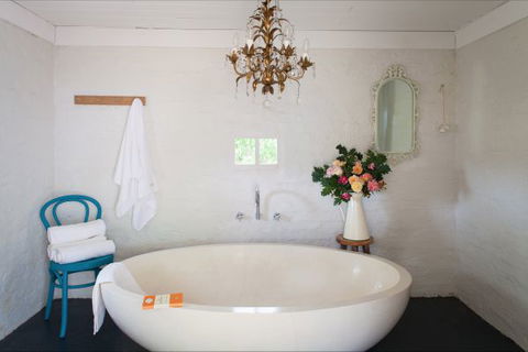 Flop House - Sunshine Coast Tourism 4