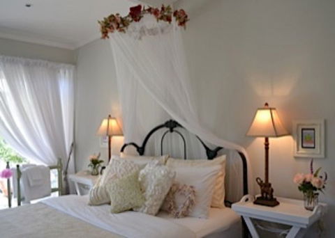 Garden Cottage B And B - Holiday Sunshine Coast 3