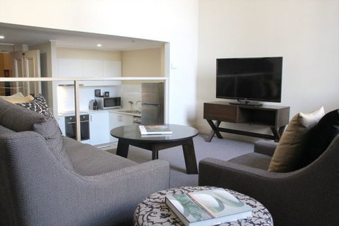 Grand Hotel Melbourne MGallery Collection - Sunshine Coast Tourism 2