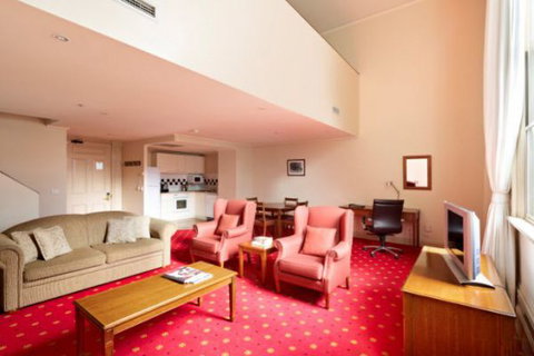 Grand Hotel Melbourne MGallery Collection - Sunshine Coast Tourism 4