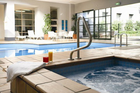 Grand Hotel Melbourne MGallery Collection - Sunshine Coast Tourism 6