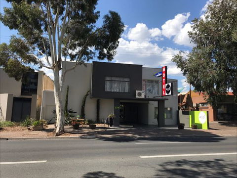 Hello Adelaide Motel + Apartments - Frewville - Sunshine Coast Tourism 0