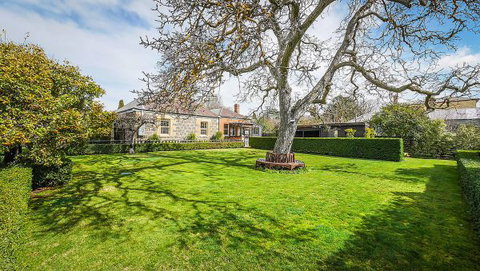 Kyneton Old Rectory - Sunshine Coast Tourism 0