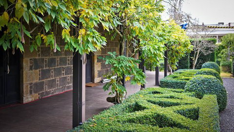 Kyneton Old Rectory - Sunshine Coast Tourism 4