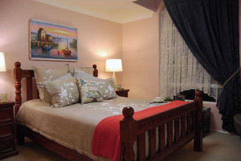 LAuberge Angara Bed And Breakfast - Sunshine Coast Tourism 1