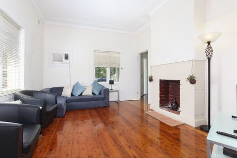 Le Bois Cottage - Sunshine Coast Tourism 1