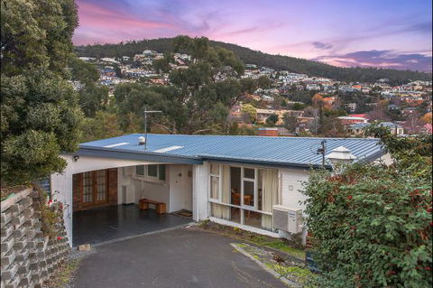 Long Beach House - Sunshine Coast Tourism 2