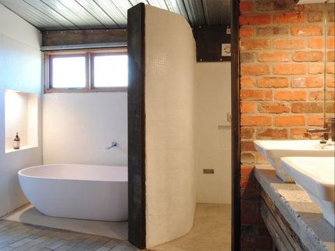 Malibu On The Beach - Sunshine Coast Tourism 5