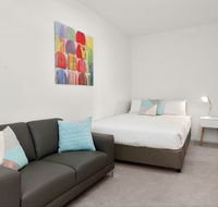 Melbourne Holiday Apartments Flinders Wharf - Sunshine Coast Tourism