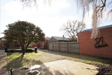 Montabella Guest House - Sunshine Coast Tourism 8