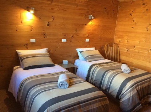 Mole Creek Cabins - Sunshine Coast Tourism 6