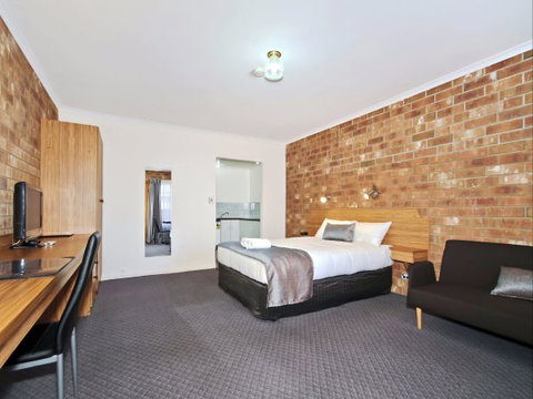 Motel Goolwa - Sunshine Coast Tourism 3