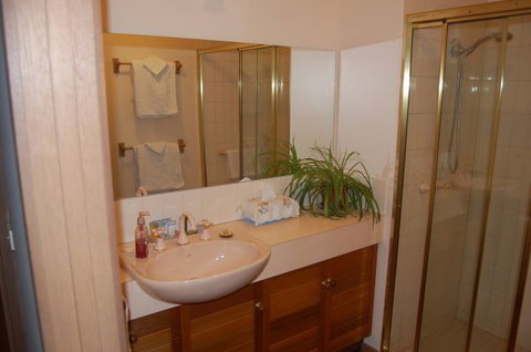 Gisborne BnB - Sunshine Coast Tourism 5