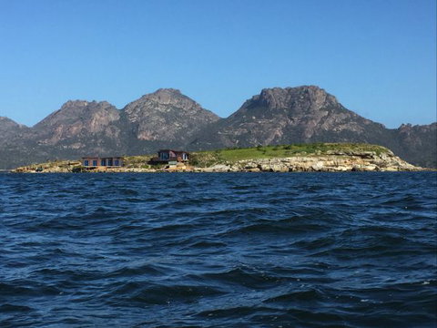 Picnic Island - Sunshine Coast Tourism 3