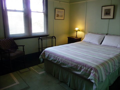 Prater's Cottage - Sunshine Coast Tourism 1