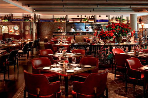 QT Melbourne - Sunshine Coast Tourism 1