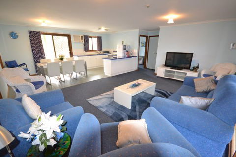 Riverbush Cottages - Sunshine Coast Tourism 2