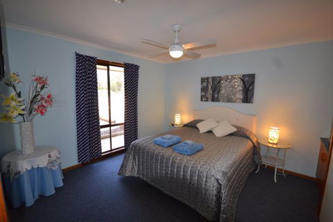 Riverbush Cottages - Sunshine Coast Tourism 8
