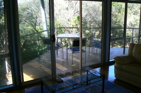 Sandy Point Beach Escape - Sunshine Coast Tourism 4