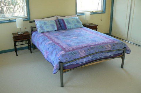 Sandy Point Beach Escape - Sunshine Coast Tourism 5