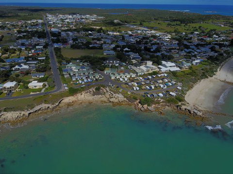 Sea Vu Caravan Park - Sunshine Coast Tourism 0