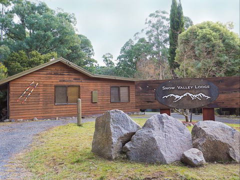 Snow Valley Lodge - Sunshine Coast Tourism 0