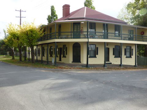 Tenterfield Lodge And Caravan Park - Sunshine Coast Tourism 0