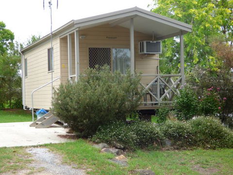 Tenterfield Lodge And Caravan Park - Sunshine Coast Tourism 5