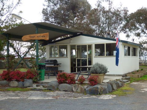 Tenterfield Lodge And Caravan Park - Sunshine Coast Tourism 8