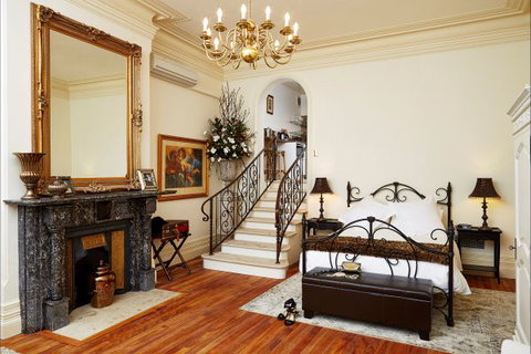 The Suites, Villa Belgravia - Sunshine Coast Tourism 1