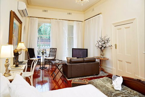 The Suites, Villa Belgravia - Sunshine Coast Tourism 6